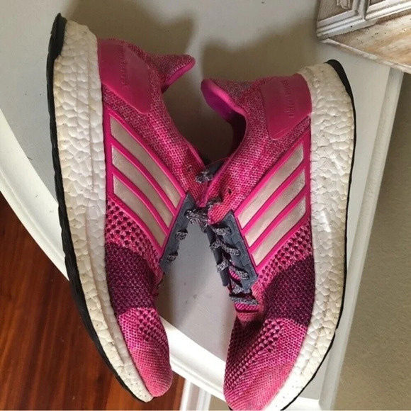 Adidas Ultra boost 4.0  Running Training Shoes Shocking Pink Size 8.5 - Picture 10 of 11